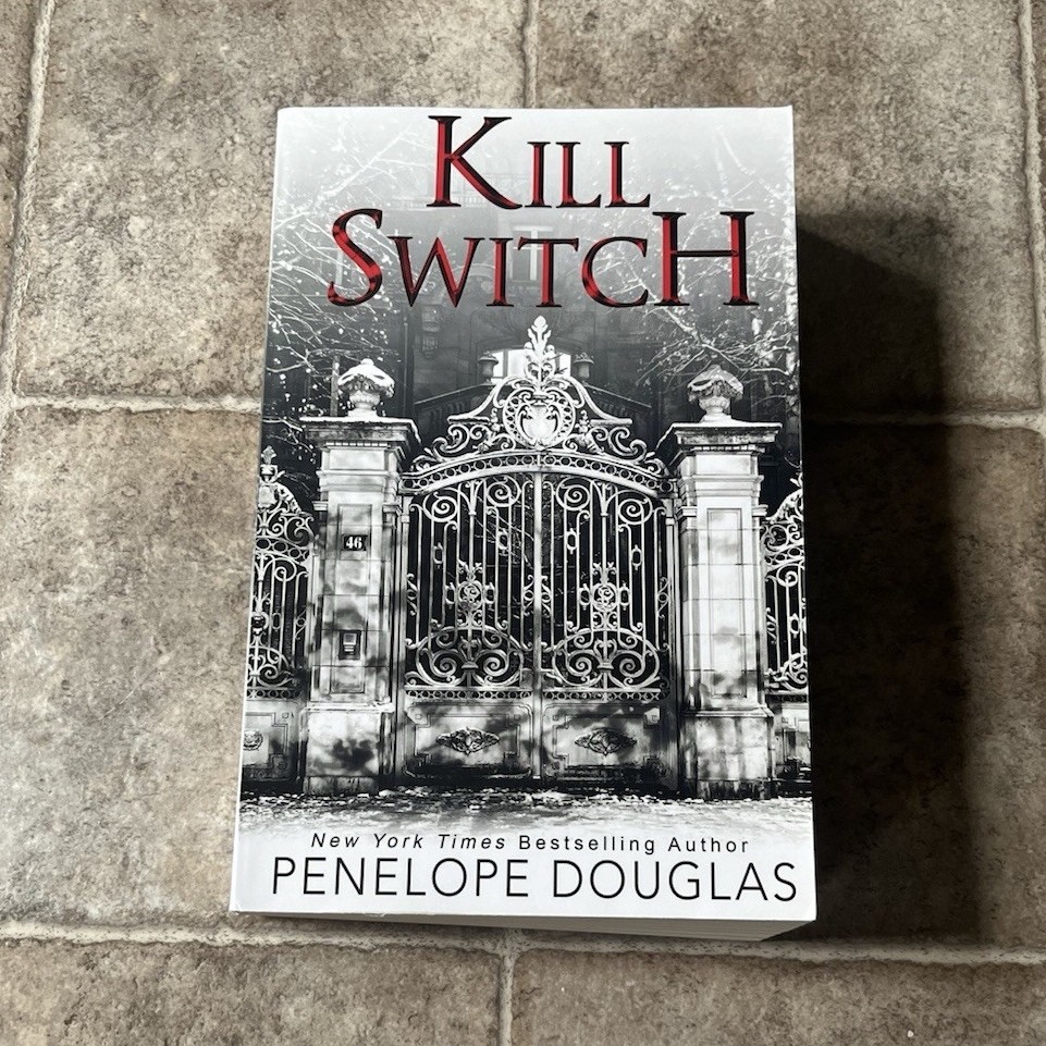 Penelope Douglas Kill Switch Devil’s Night Ser. Paperback Romance