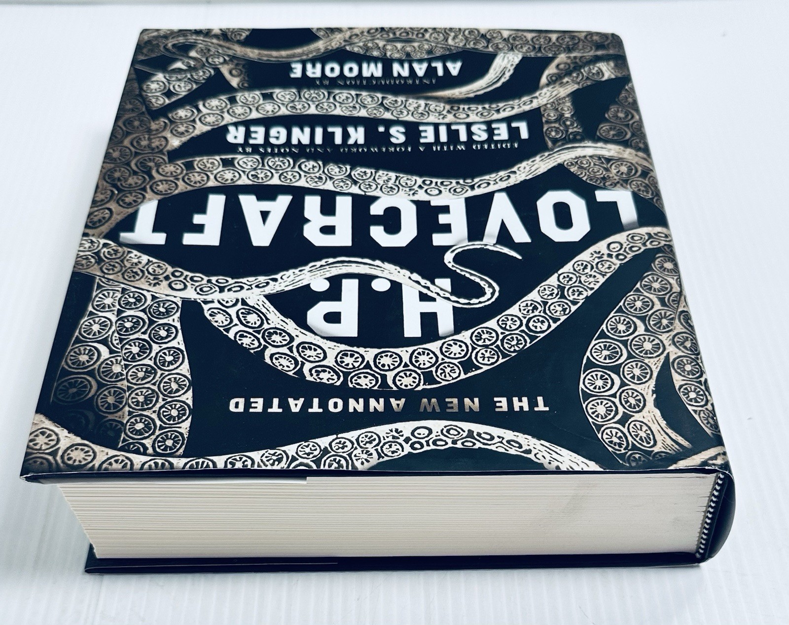 The New Annotated H.P. Lovecraft Leslie Klinger HC 1st Edition/1st Print