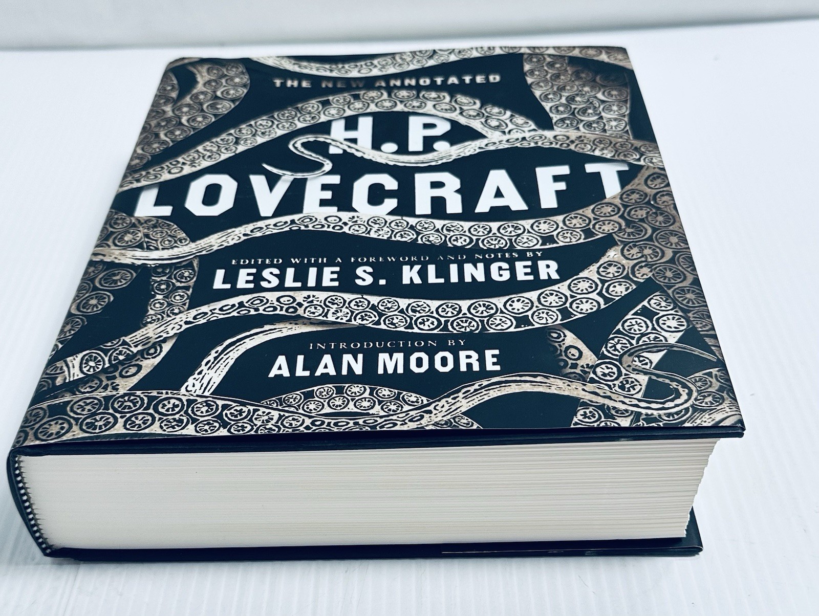 The New Annotated H.P. Lovecraft Leslie Klinger HC 1st Edition/1st Print