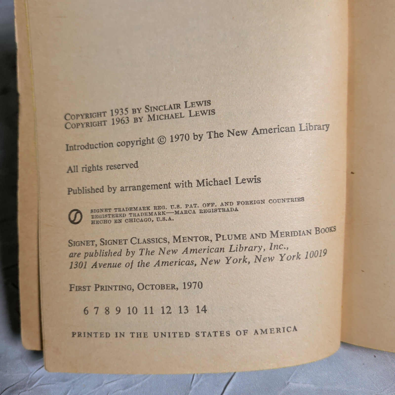 It Can’t Happen Here, by Sinclair Lewis Signet 1st PAPERBACK Printing 1970