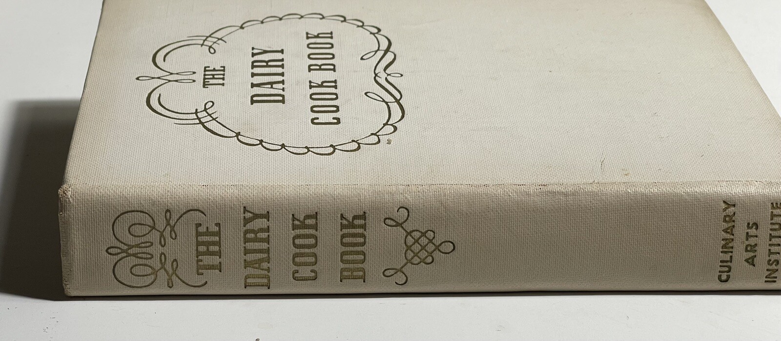 1941 THE DAIRY COOK BOOK 256 PAGES OF RECIPES BEROLZHEIMER CULINARY ARTS