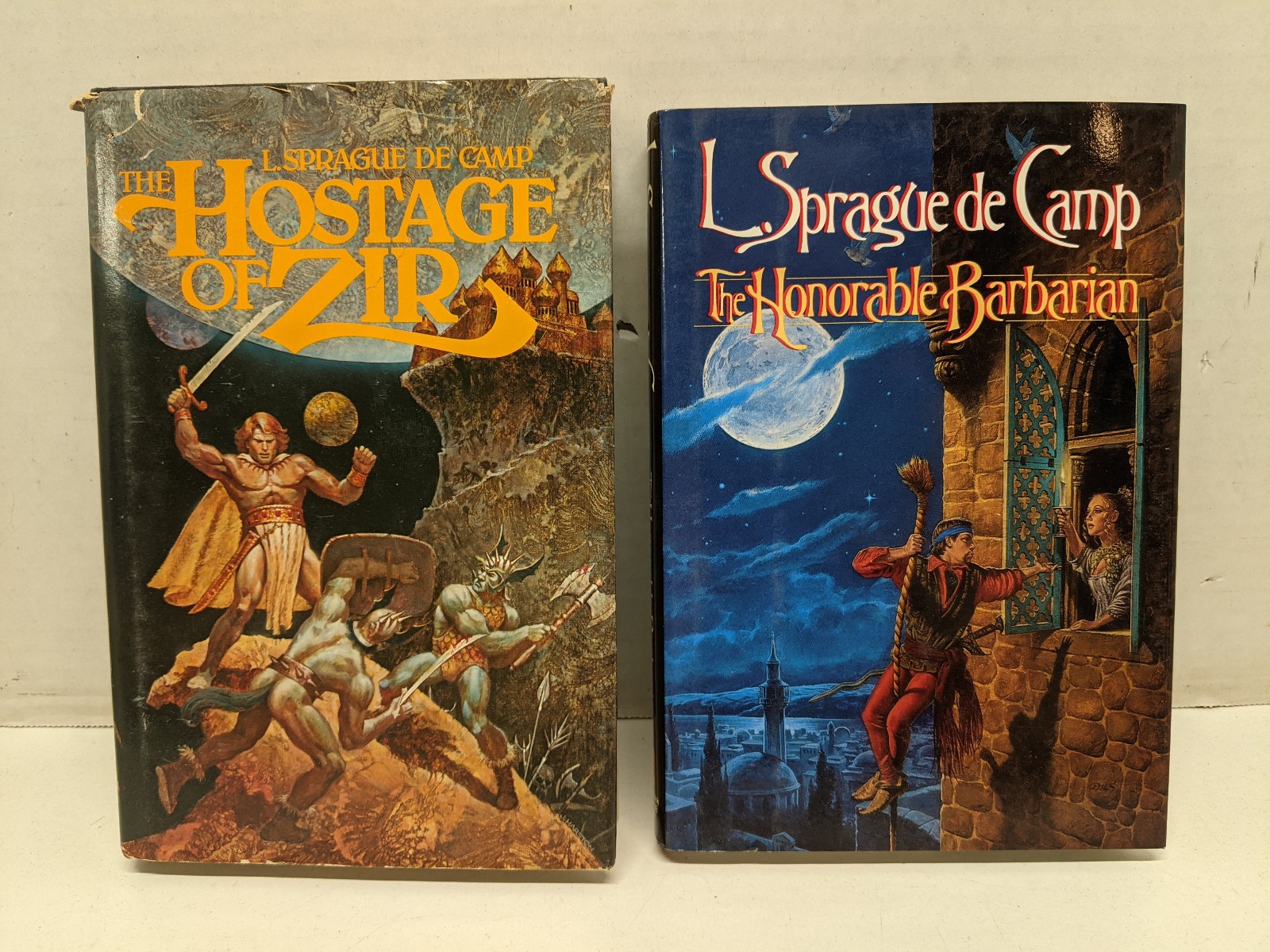 Lot of 2 L. Sprague De Camp Books – Hostage of Zir & Honorable Barbarian, 1st Ed
