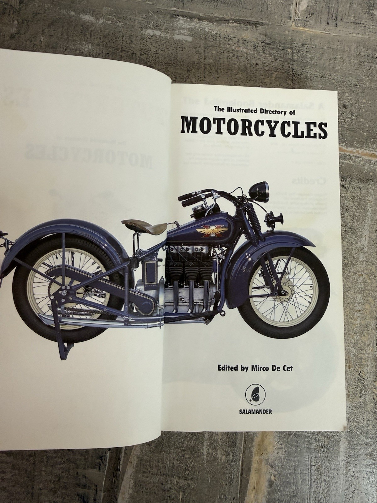 The Illustrated Directory of MOTORCYCLES (Paperback, 480 Colorful Pages, 2002)