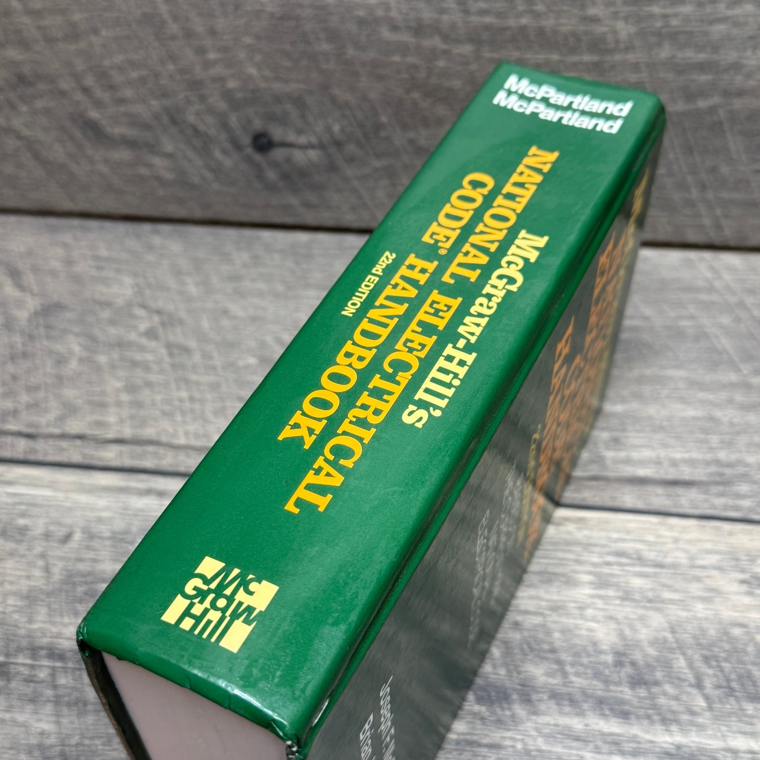 McGraw-Hill’s National Electrical Code Handbook McPartland 1996 22nd Ed