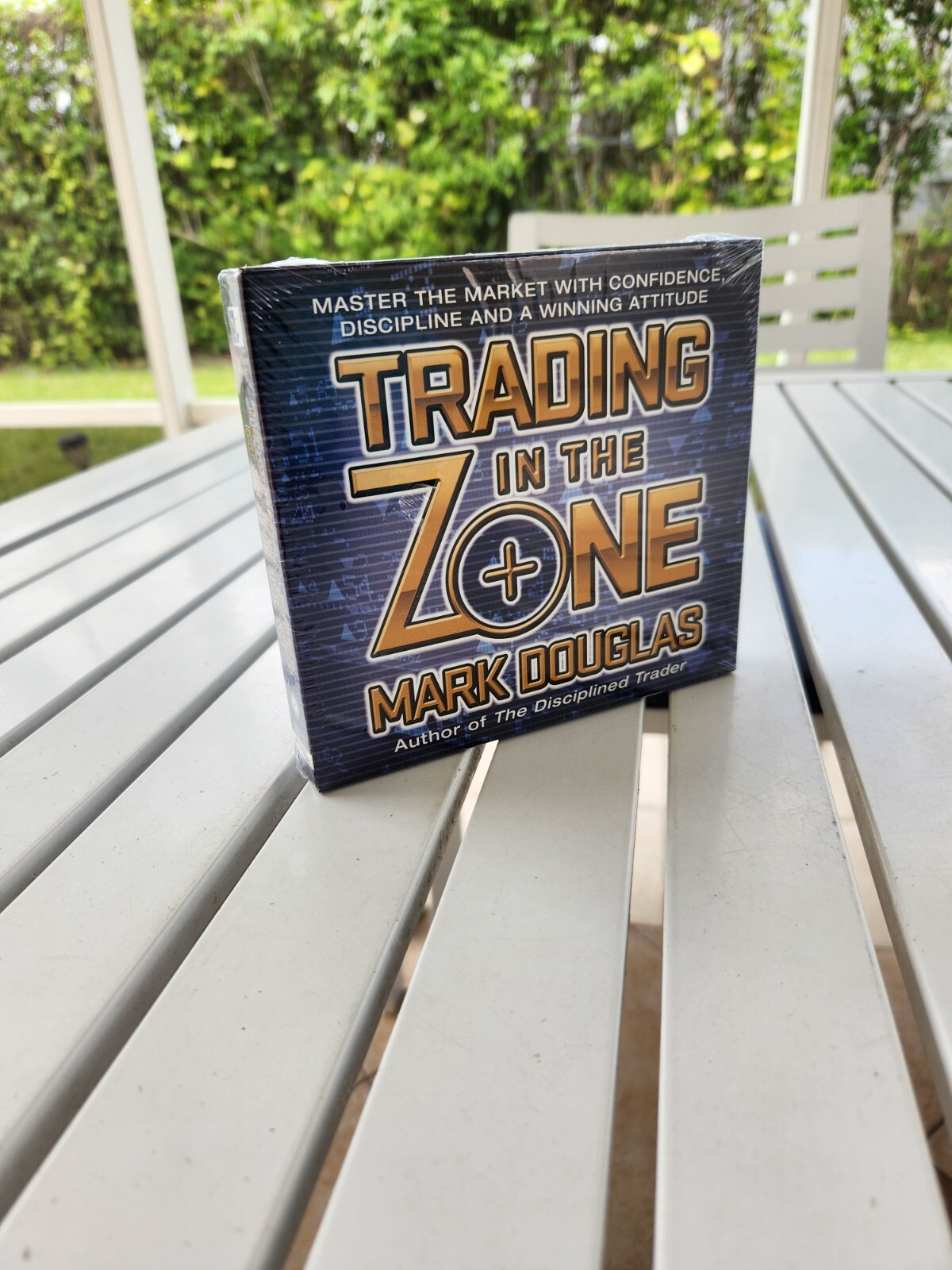 TRADING IN THE ZONE BY MARK DOUGLAS 2000