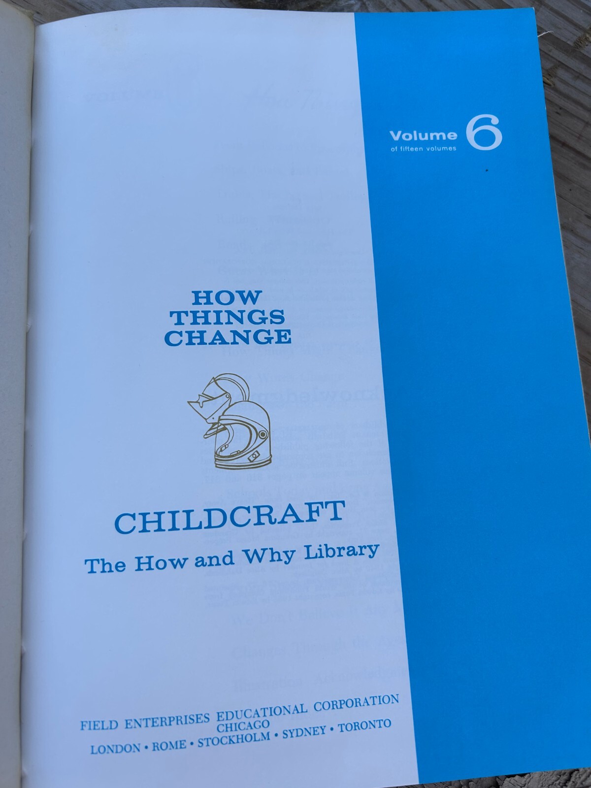 BOOK: Volume 6 1968 Edition CHILDCRAFT The How and why Library, 320 pages
