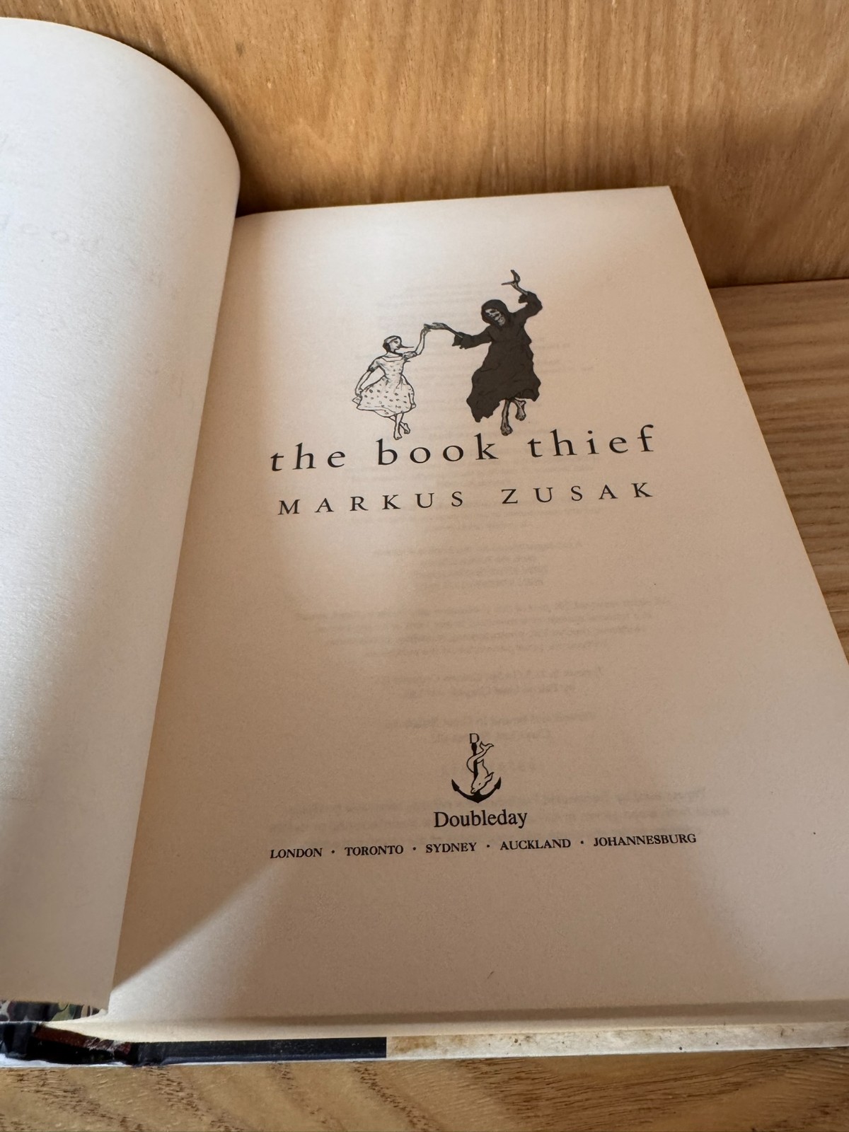 Markus Zusak The Book Thief 2007 1st Edition 1st Print Doubleday ID129