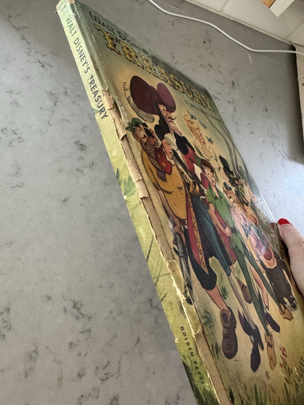 Walt Disney Treasury 21 Best Loved Stories Giant Golden Book Hardcover