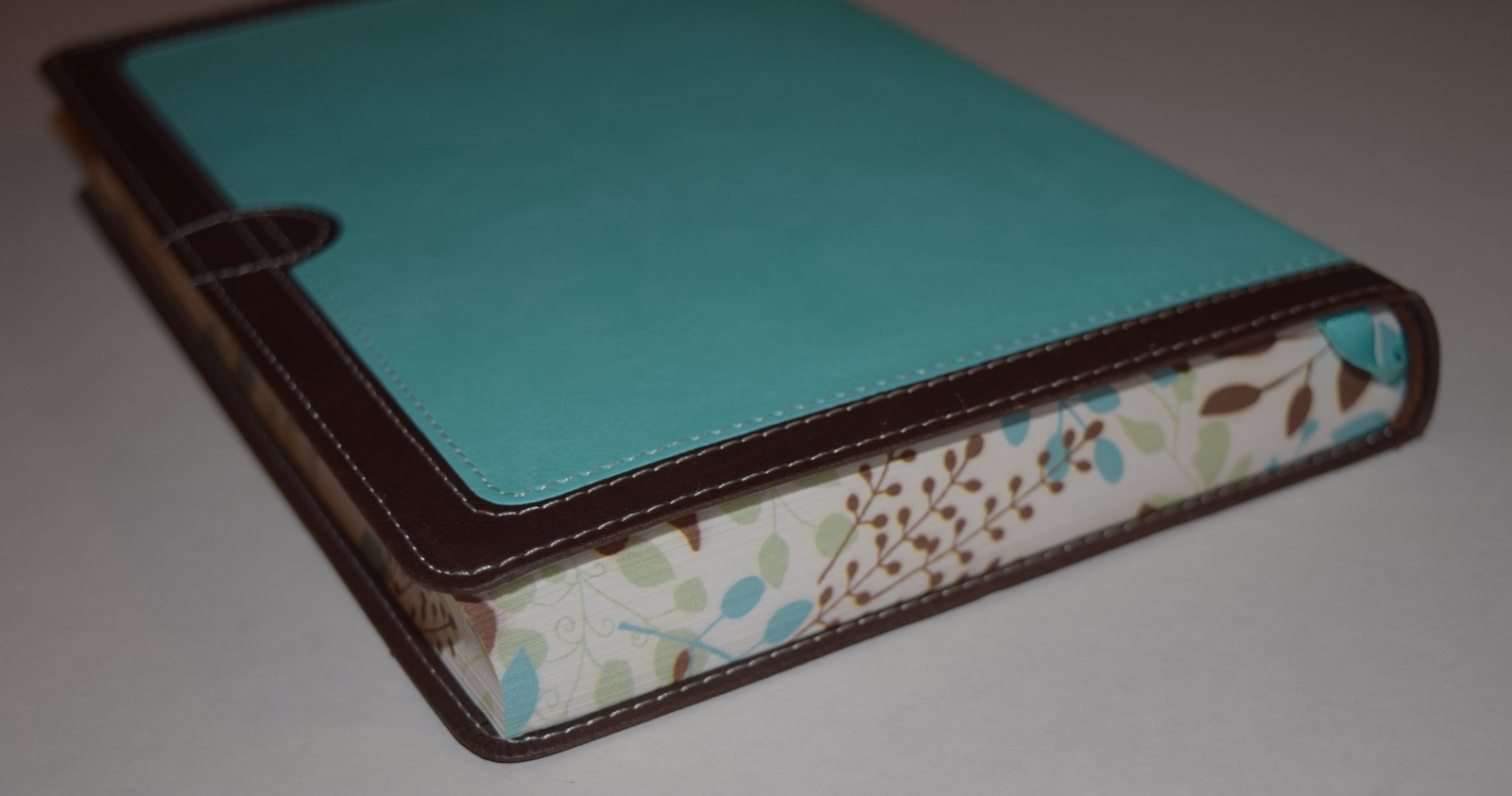 The Holy Bible New International Version Thinline Zondervan Aqua 2011 Patterned