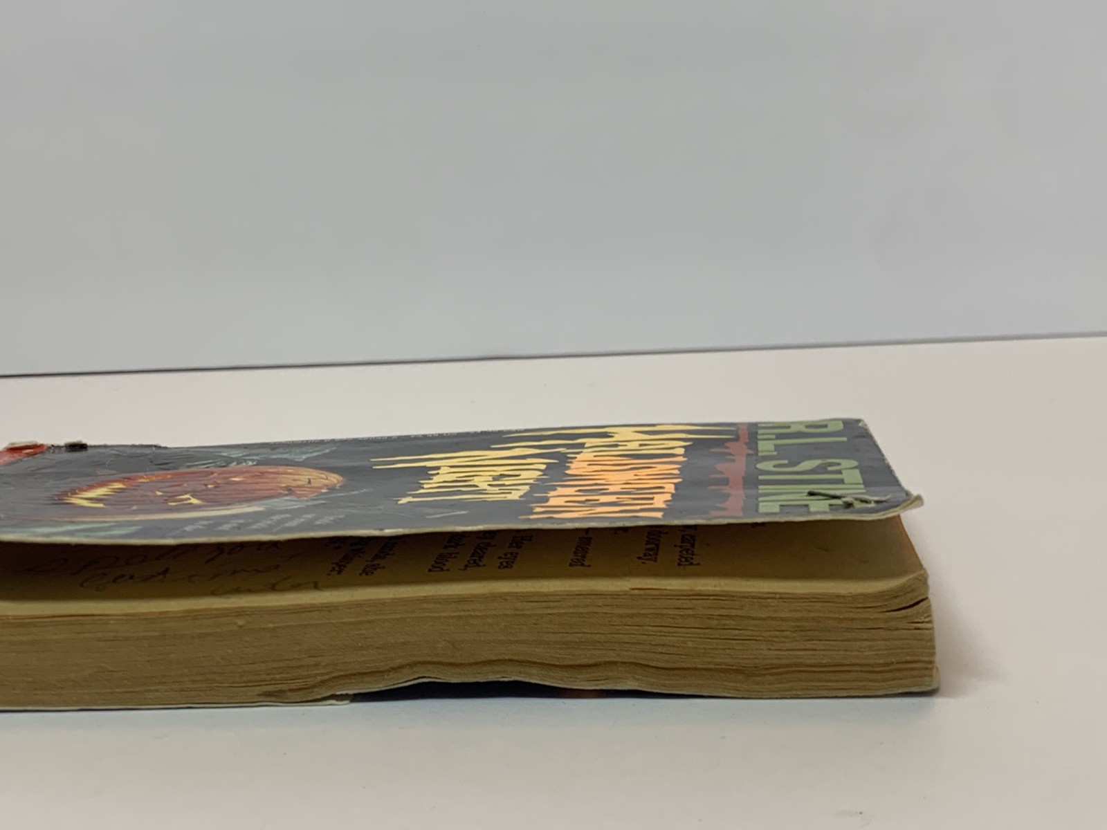 Halloween Night by R.L Stine Vintage YA Horror Paperback 1993 Trick Or Treat