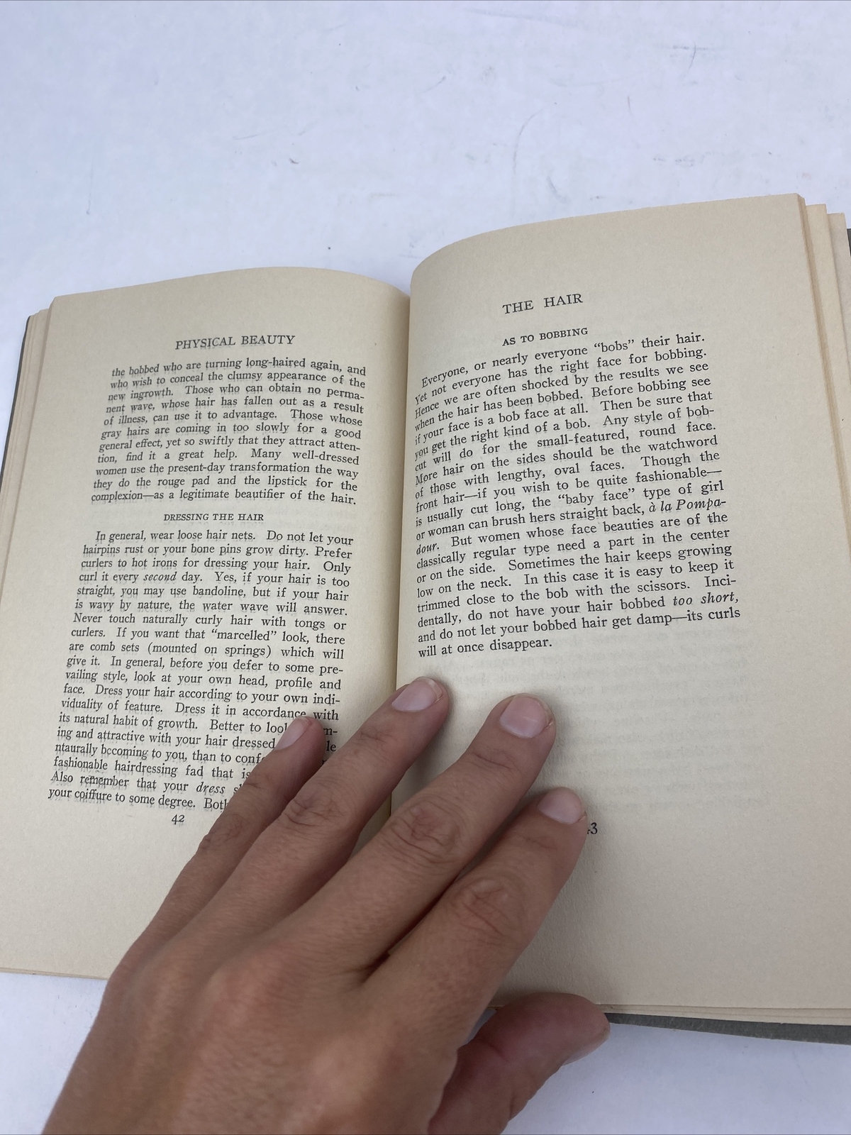 1922, The Woman’s Library: Physical Beauty Florence Courtenay Social Culture USA