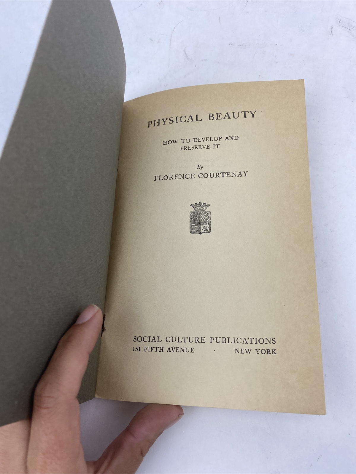 1922, The Woman’s Library: Physical Beauty Florence Courtenay Social Culture USA