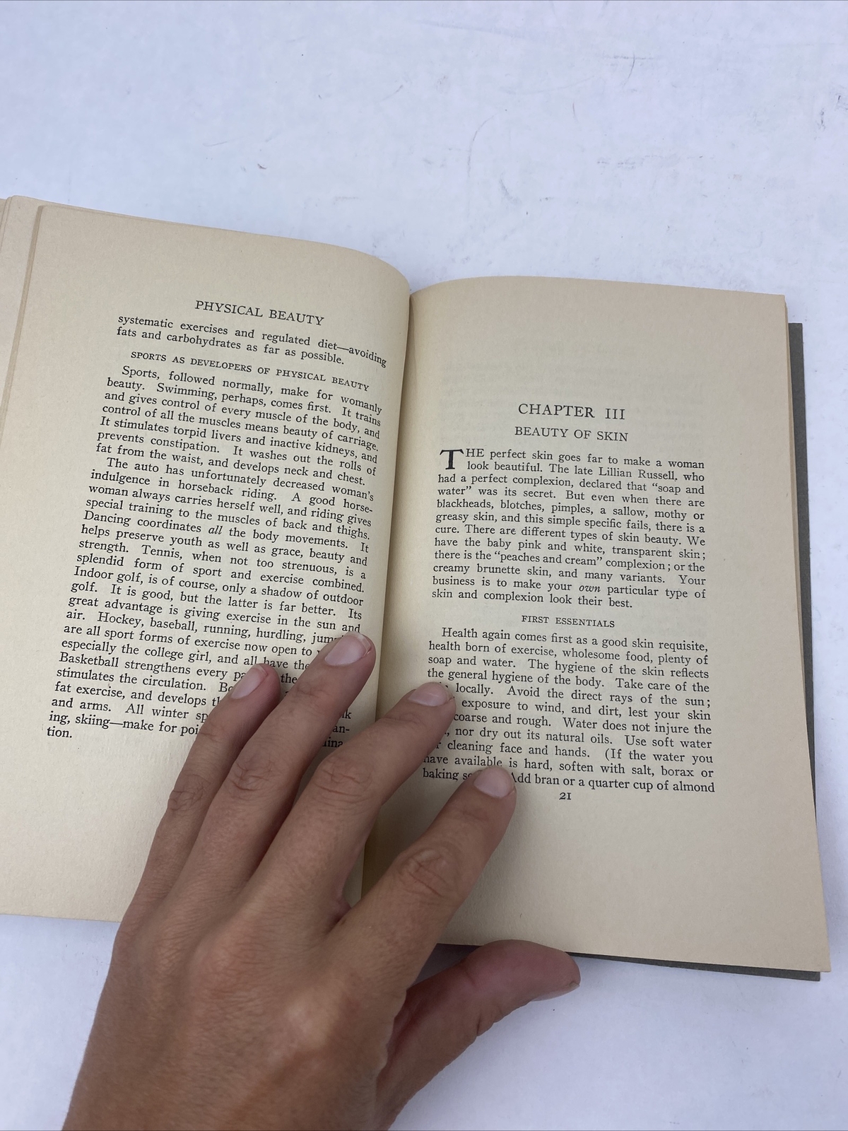 1922, The Woman’s Library: Physical Beauty Florence Courtenay Social Culture USA