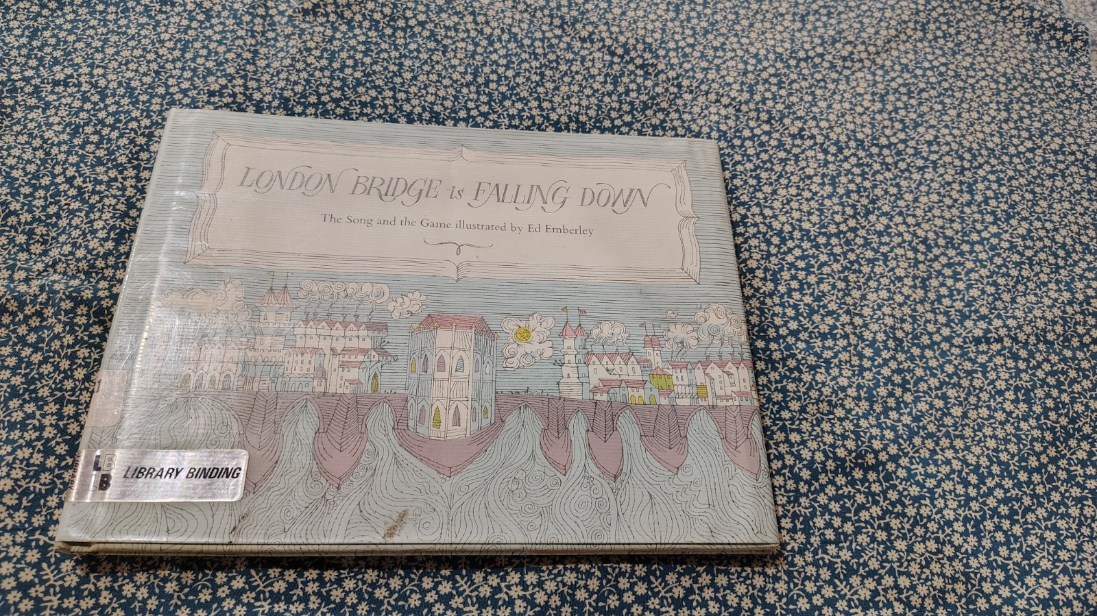 London Bridge is falling down Ed Emberley hardcover vintage 1967