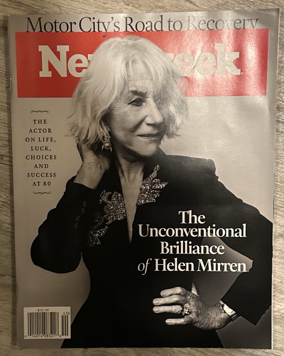 HELEN MIRREN NEWSWEEK MAGAZINE OCTOBER 3 2025 NO LABEL