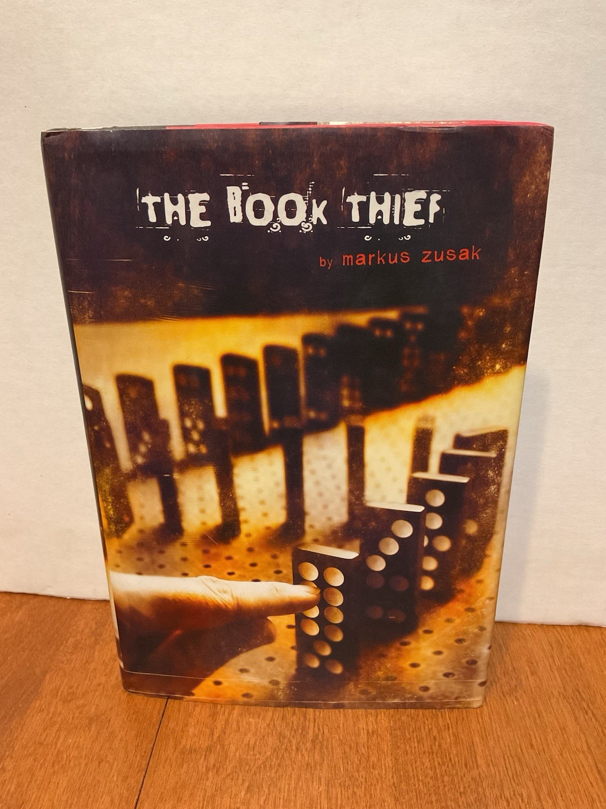 THE BOOK THIEF Markus Zusak Hardcover DJ First American Edition Printing 2006