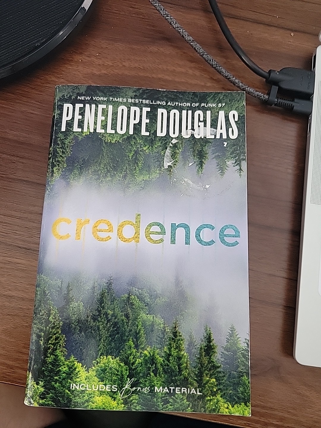 Credence by Penelope Douglas paperback includes bonus material – LIKE NEW!!