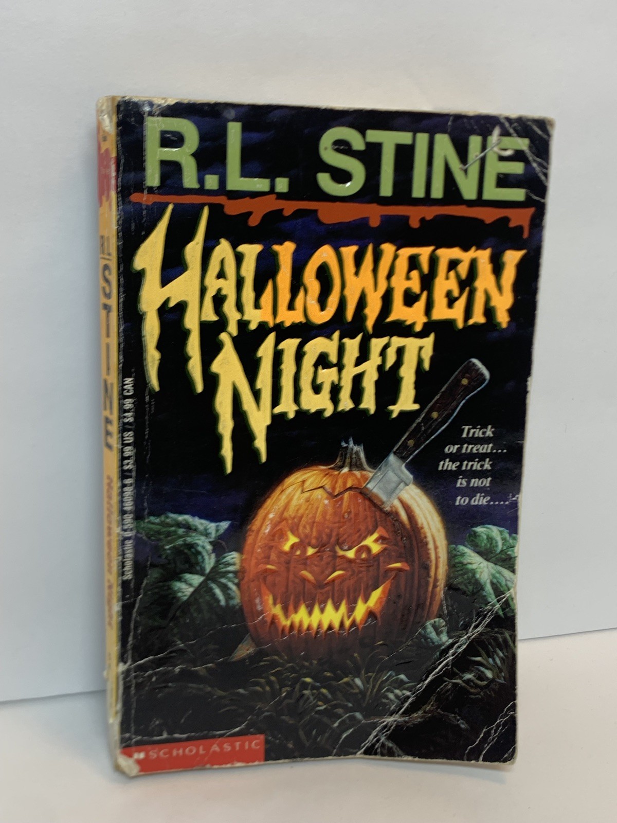 Halloween Night by R.L Stine Vintage YA Horror Paperback 1993 Trick Or Treat