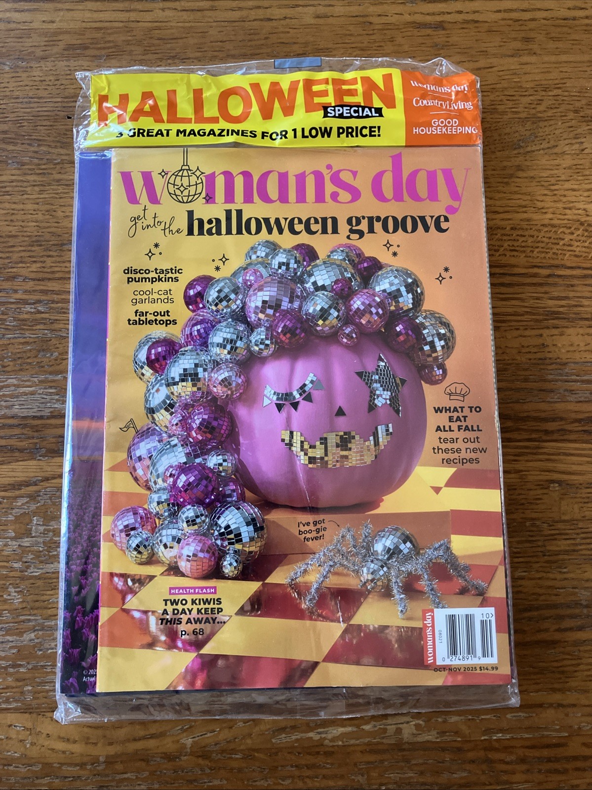 GOOD HOUSEKEEPING + Woman’s Day + Country Living 3 Great Magazines Halloween